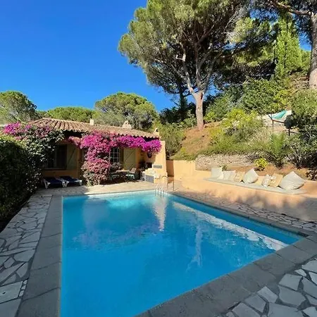 Holiday home In Gigaro Met Zwembad *